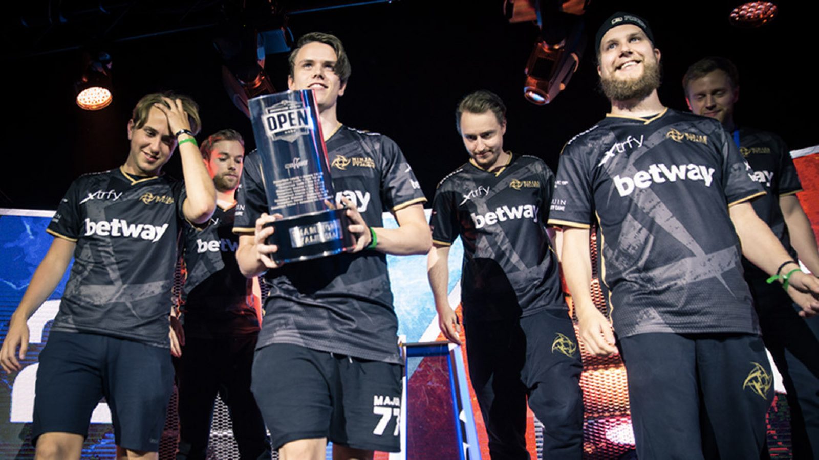 ninjas-in-pyjamas-nip-draken-return-loan-dennis for SEO