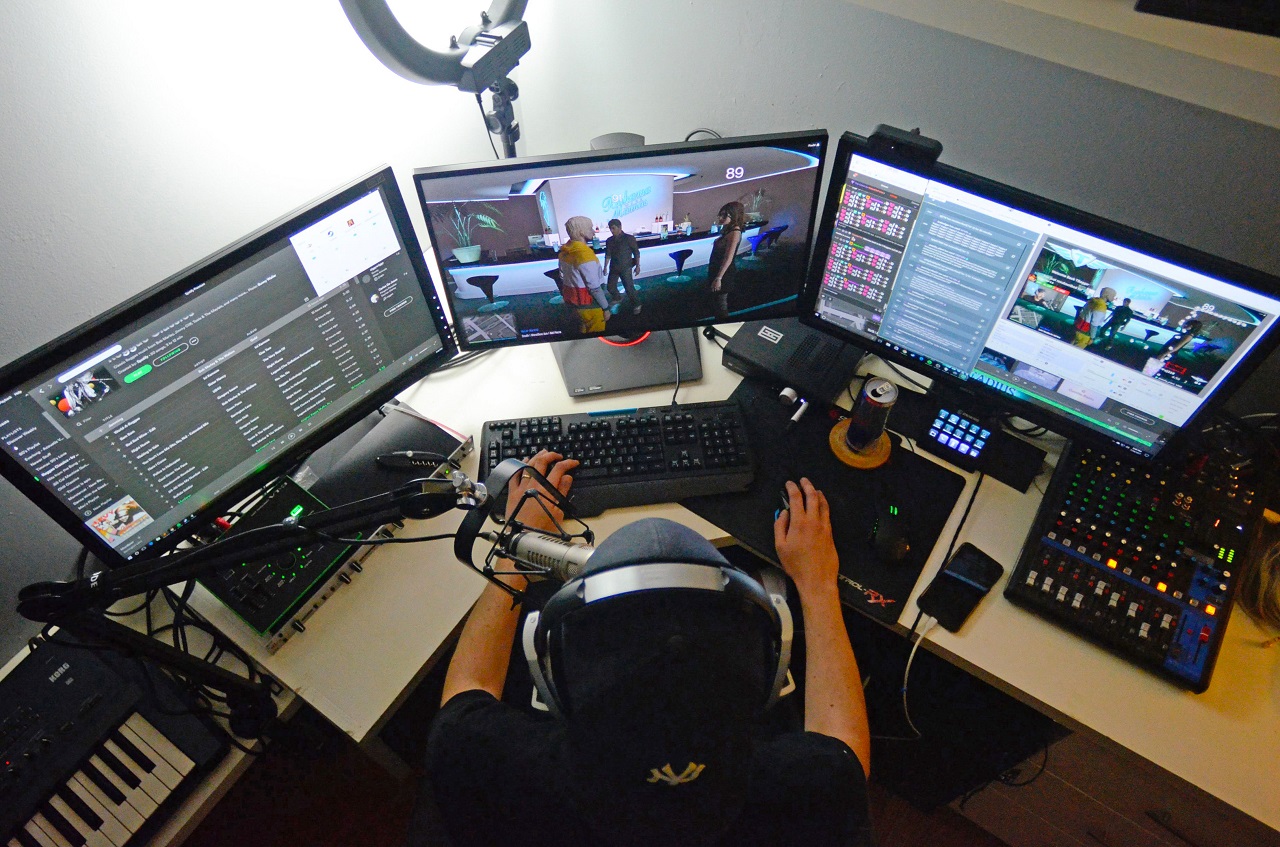 streamers engadget for SEO