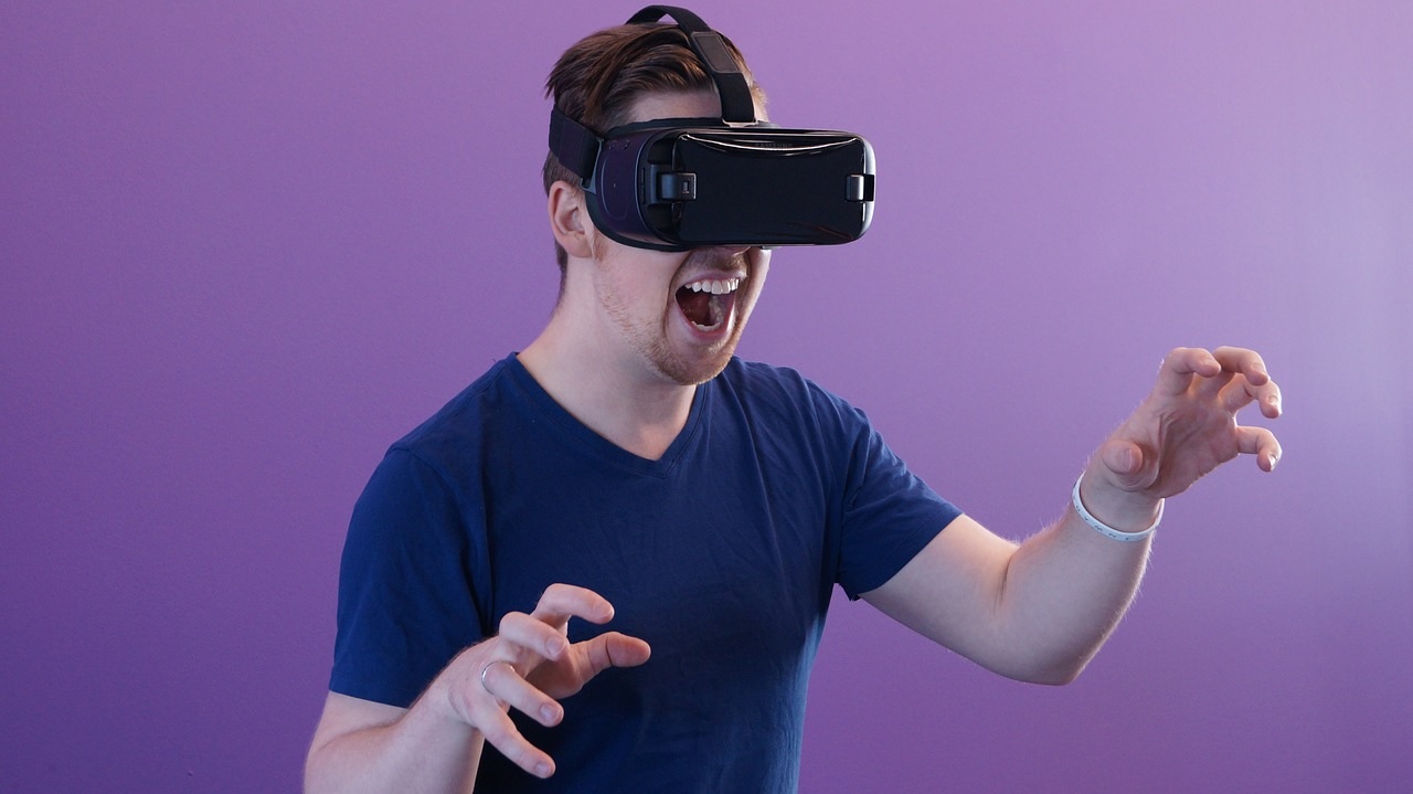 vr cover pixabay for SEO