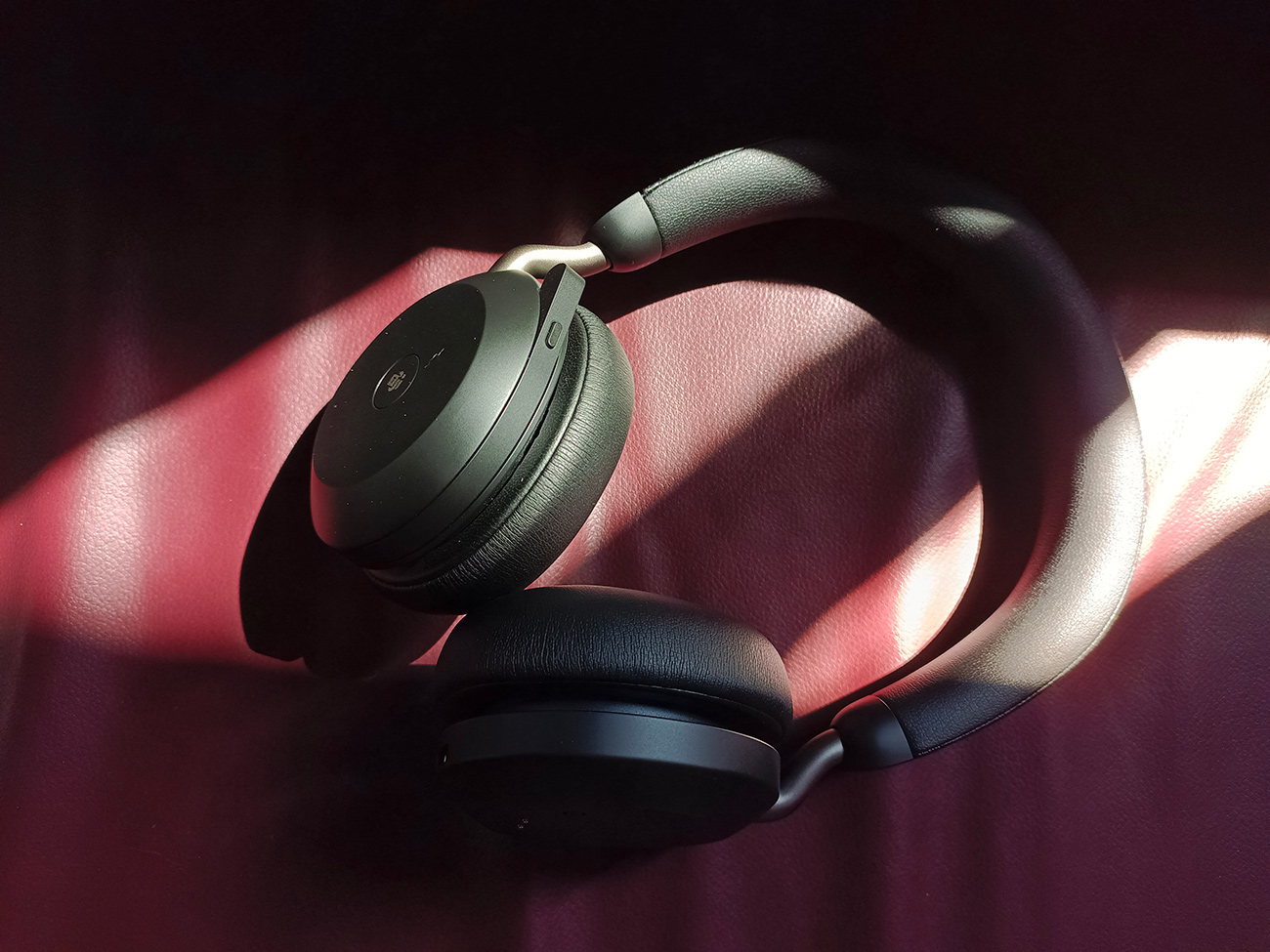 Review-Jabra-Evolve2-75-1 for SEO